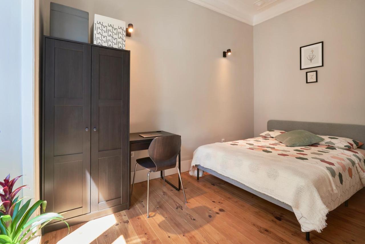 Apartment Design For Big Groups 4bed/3bath